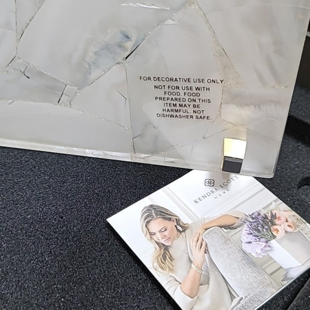 Kendra Scott Mother Of Pearl Stone Slab Tray - Picture 9 of 11